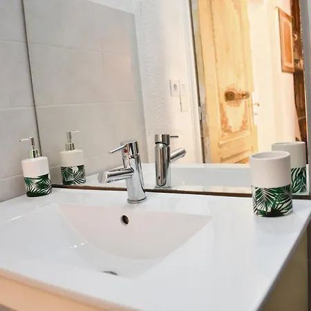La Cahute H24,cosy,port,plage,wifi,netflix Apartment